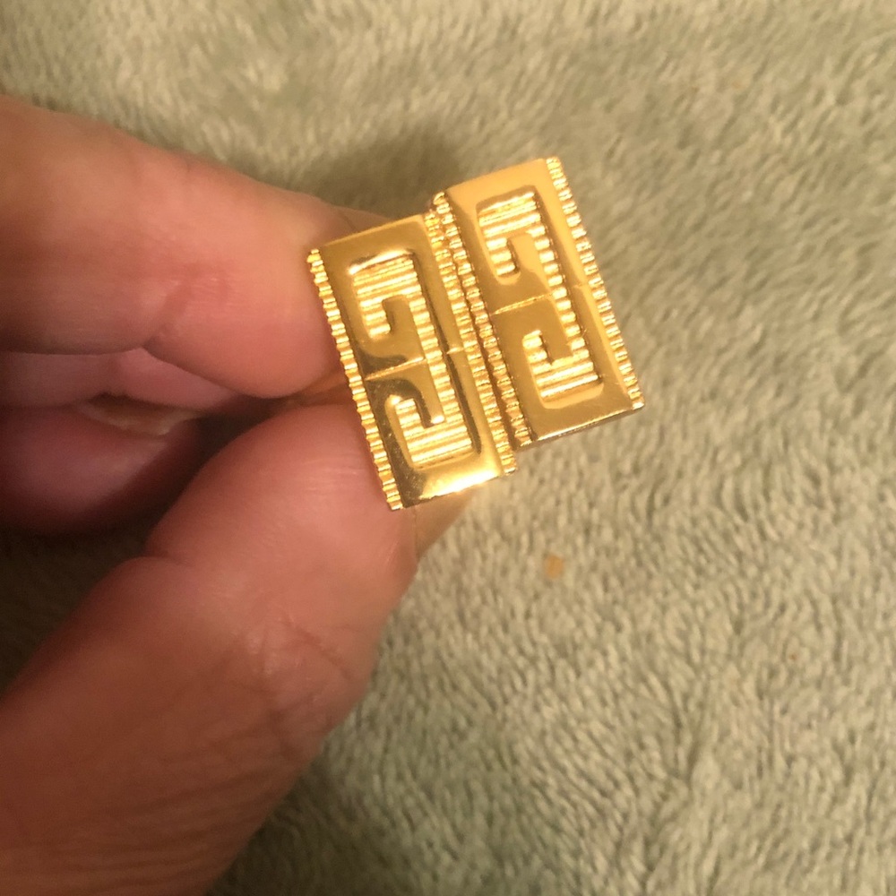 GIVENCHY cuff links